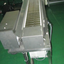 Máy Băng Tải Xích Inox 304 – Giải Pháp Bền Bỉ Cho Môi Trường Khắc Nghiệt
